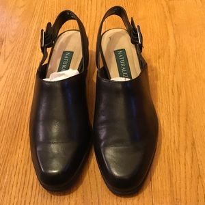 Naturalized shoe-black 7 1/2